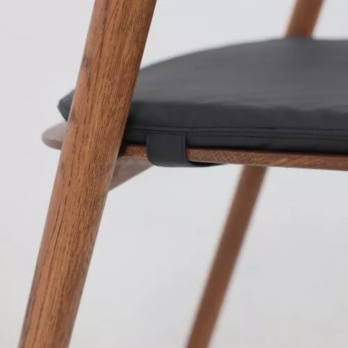 картинка Стул Био, покрытие коньяк, массив дуба